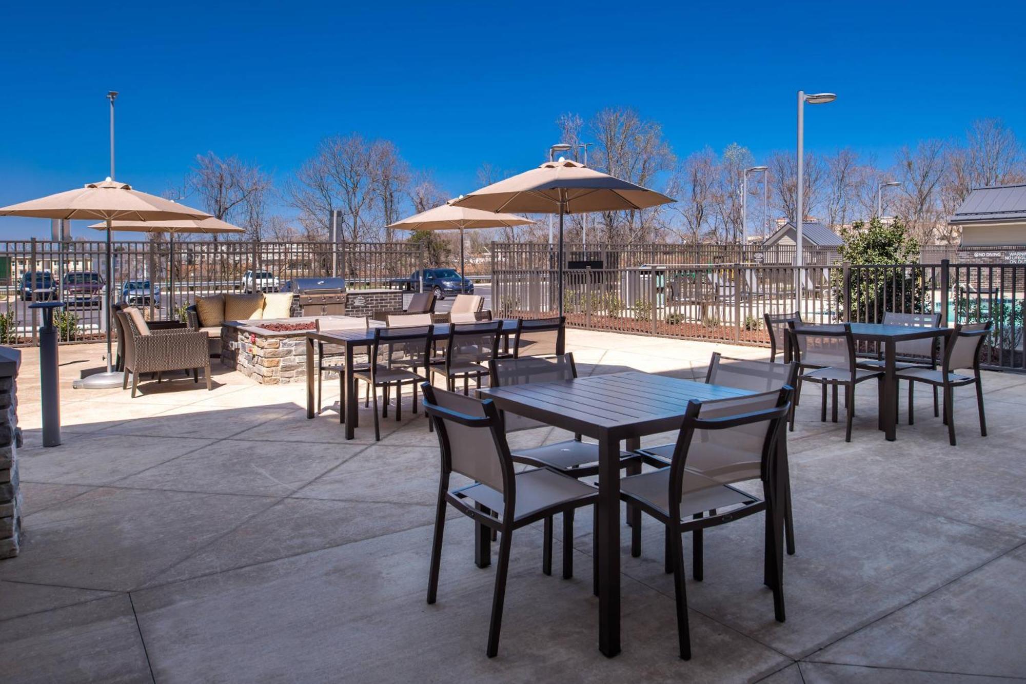 By Marriott Steele Creek Hotel Pine Harbor