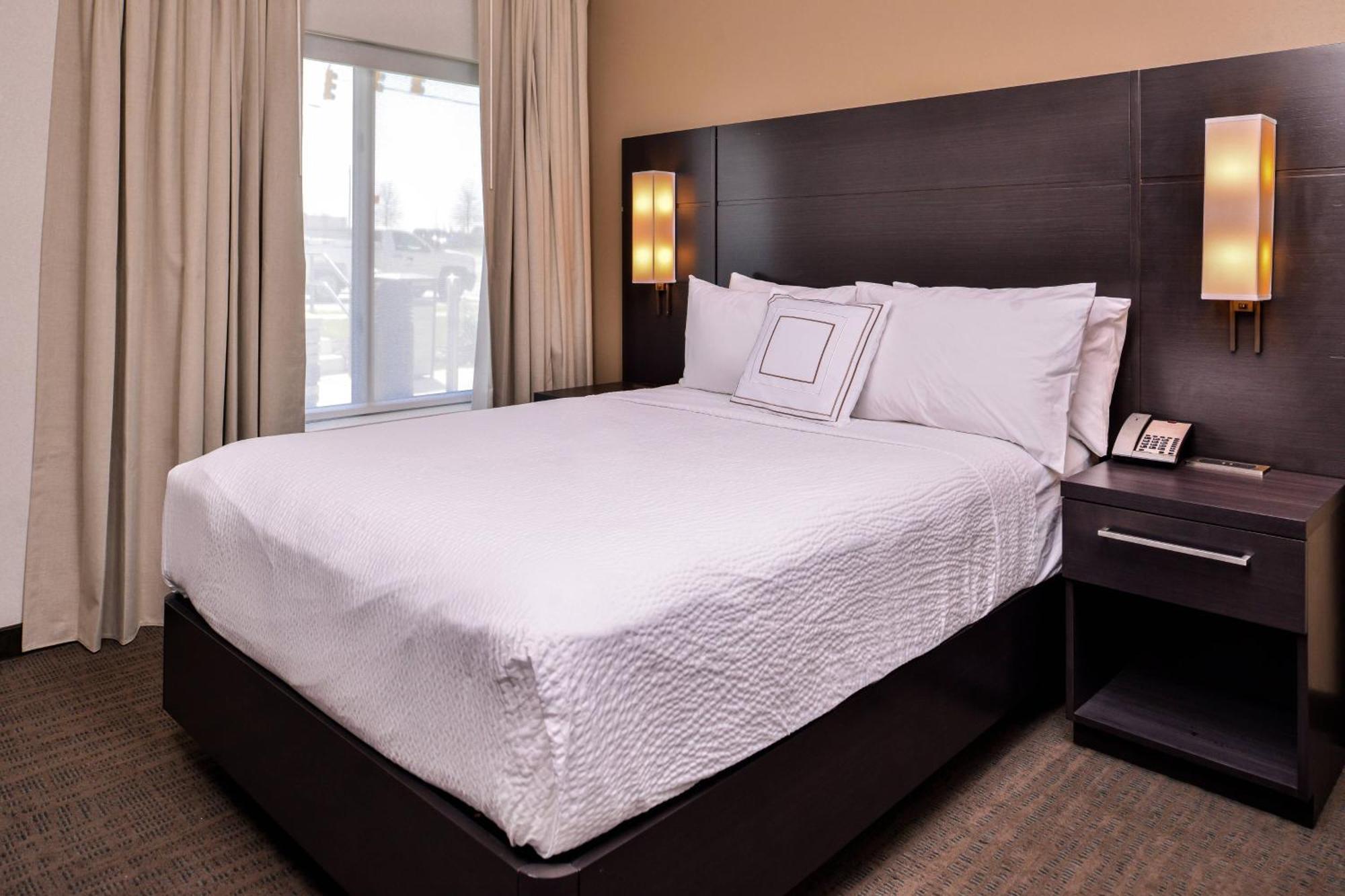 By Marriott Steele Creek Hotel Pine Harbor