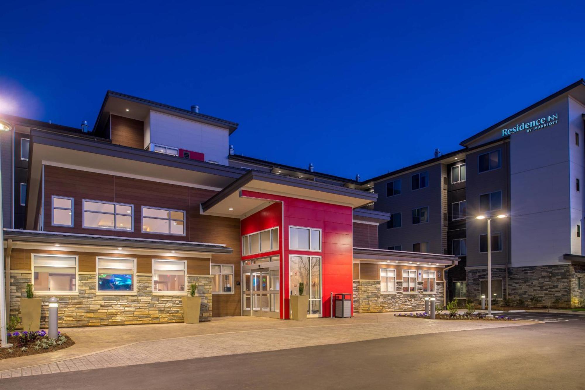 By Marriott Steele Creek Hotel Pine Harbor